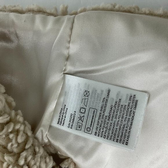 Carter’s Girls 9M 2 Piece Sweater H&M Sherpa Fleece Vest Set Baby Winter Outfit - Picture 7 of 16